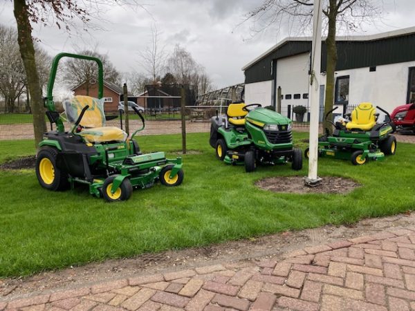 John Deere Z545R (zero turn) - Afbeelding 4