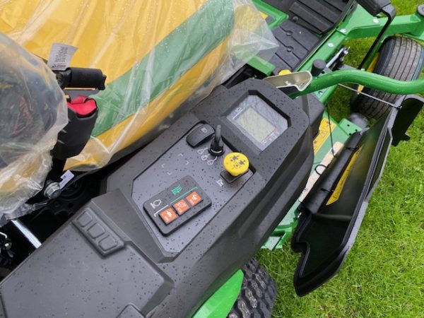 John Deere Z545R (zero turn) - Afbeelding 16
