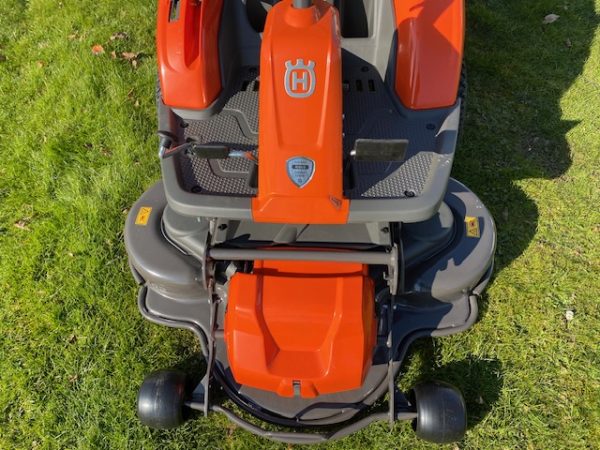 Husqvarna R214TC met 103 cm maaidek - Afbeelding 4